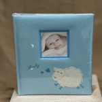 ΑΛΜΠΟΥΜ-ΓΑΛΑΖΙΟ''ΒΑΒΥ''ΜΕ ΠΡΟΒΑΤΑΚΙ ΚΑΙ ΦΩΤΟΓΡΑΦΙΑ 29X32CM - Image 5