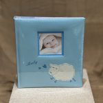 ΑΛΜΠΟΥΜ-ΓΑΛΑΖΙΟ''ΒΑΒΥ''ΜΕ ΠΡΟΒΑΤΑΚΙ ΚΑΙ ΦΩΤΟΓΡΑΦΙΑ 29X32CM