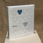 ΑΛΜΠΟΥΜ-ΛΕΥΚΟ/ΓΑΛΑΖΙΟ ΜΕ ΚΑΡΔΟΥΛΕΣ - Image 4