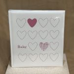 ΑΛΜΠΟΥΜ-ΛΕΥΚΟ/ΡΟΖ ΜΕ ΚΑΡΔΟΥΛΕΣ