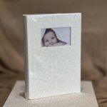 ΑΛΜΠΟΥΜ-ΛΕΥΚΟ ΜΕΤΑΛΙΖΕ ΜΕ ΦΩΤΟΓΡΑΦΙΑ 300 ΦΩΤΟΓΡΑΦΙΩΝ 10Χ15 - Image 4