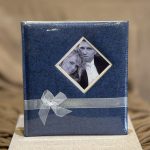 ΑΛΜΠΟΥΜ-ΜΠΛΕ ΜΕ ΦΙΟΓΚΟ ΡΙΖΟΧΑΡΤΟ