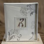 ΑΛΜΠΟΥΜ-ΛΕΥΚΟ ΜΕ ΣΧΕΔΙΑ 100 ΦΩΤΟΓΡΑΦΙΩΝ 15Χ20 - Image 2